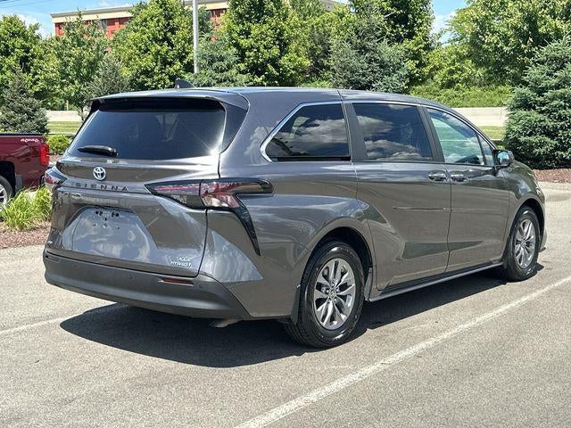 2023 Toyota Sienna XLE