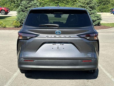 2023 Toyota Sienna XLE