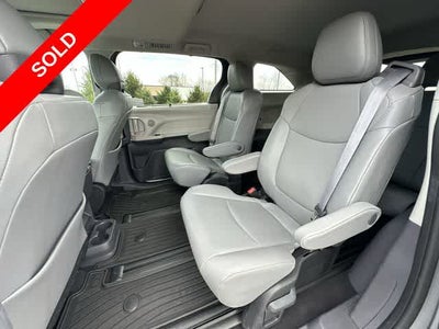 2023 Toyota Sienna XLE