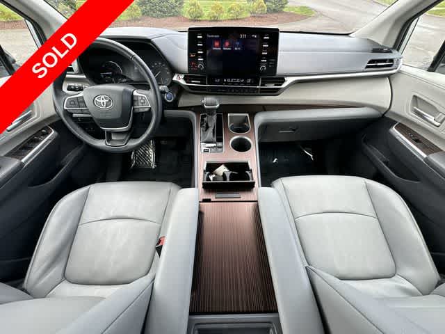 2023 Toyota Sienna XLE