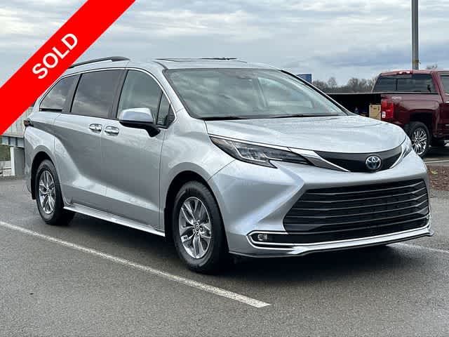 2023 Toyota Sienna XLE