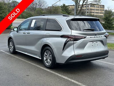 2023 Toyota Sienna XLE
