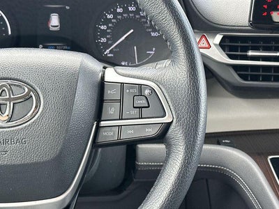 2023 Toyota Sienna XLE