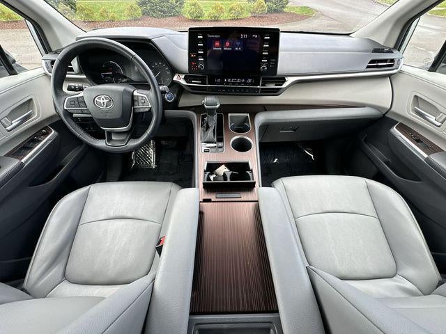 2023 Toyota Sienna XLE