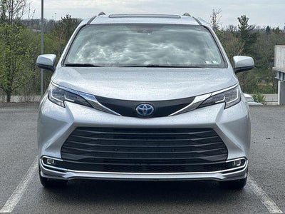 2023 Toyota Sienna XLE