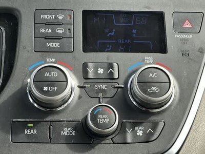 2018 Toyota Sienna XLE