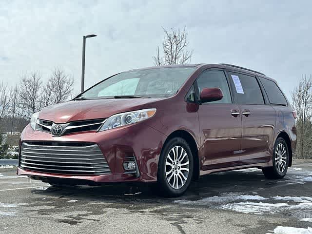 2018 Toyota Sienna XLE