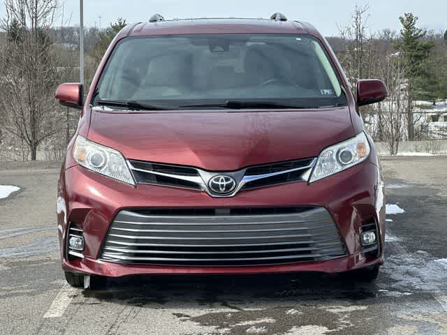 2018 Toyota Sienna XLE
