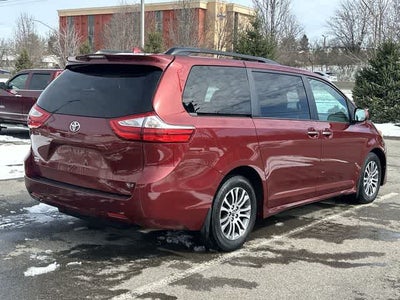 2018 Toyota Sienna XLE