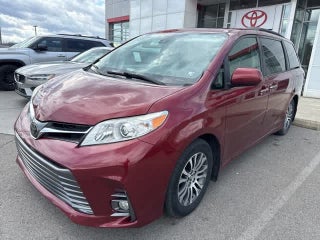2018 Toyota Sienna XLE