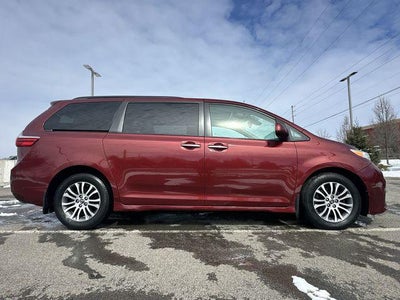 2018 Toyota Sienna XLE