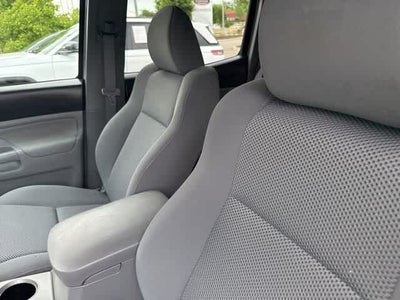 2010 Toyota Tacoma 4WD Double V6 AT (Natl)