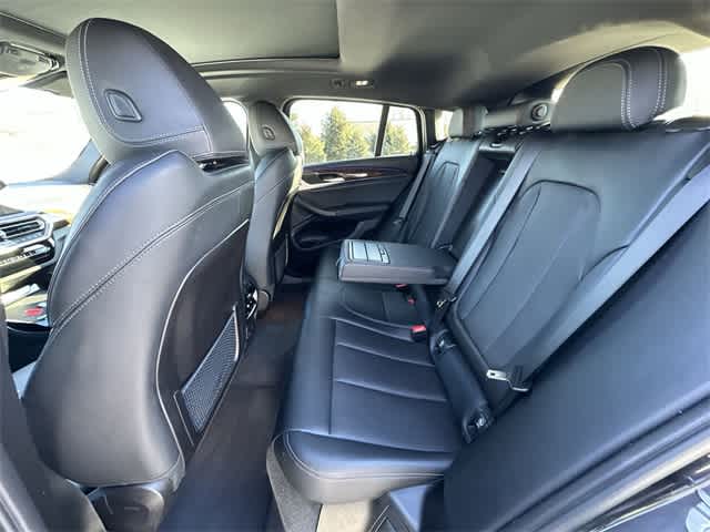 2023 BMW X4 xDrive30i