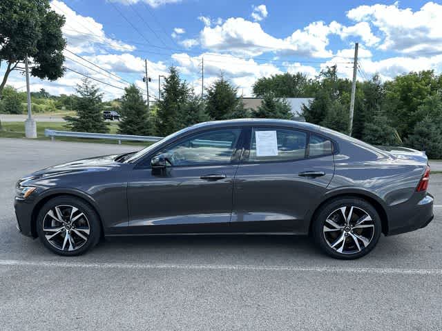 2024 Volvo S60 Core Dark Theme