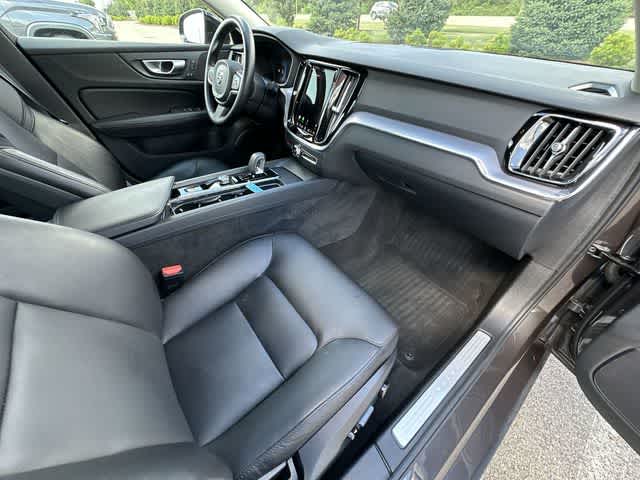 2024 Volvo S60 Core Dark Theme