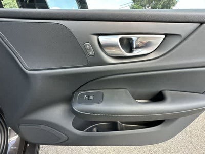 2024 Volvo S60 Core Dark Theme