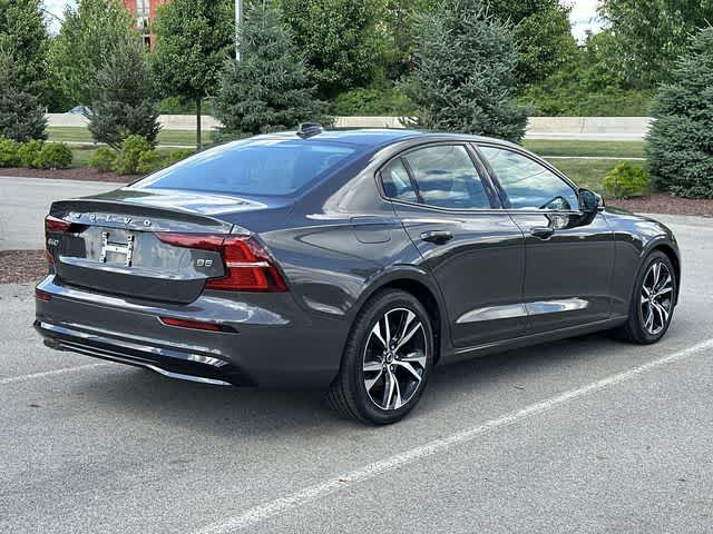 2024 Volvo S60 Core Dark Theme