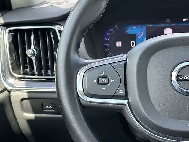 2024 Volvo S60 Core Dark Theme