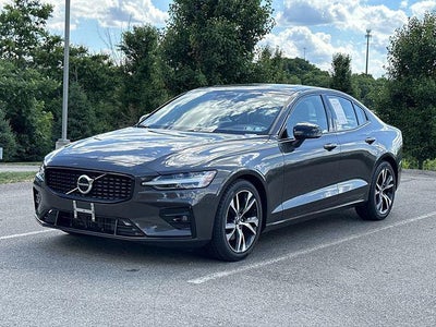 2024 Volvo S60 Core Dark Theme