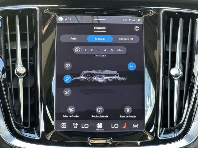 2024 Volvo S60 Core Dark Theme