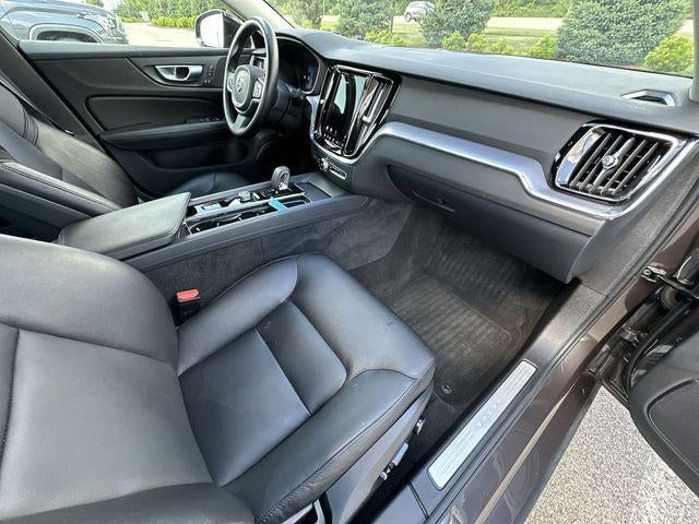 2024 Volvo S60 Core Dark Theme