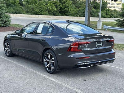 2024 Volvo S60 Core Dark Theme