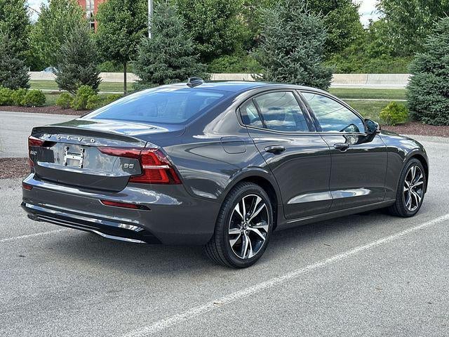 2024 Volvo S60 Core Dark Theme