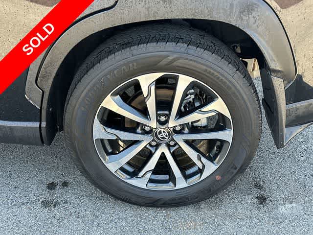 2024 Toyota Corolla Cross XLE