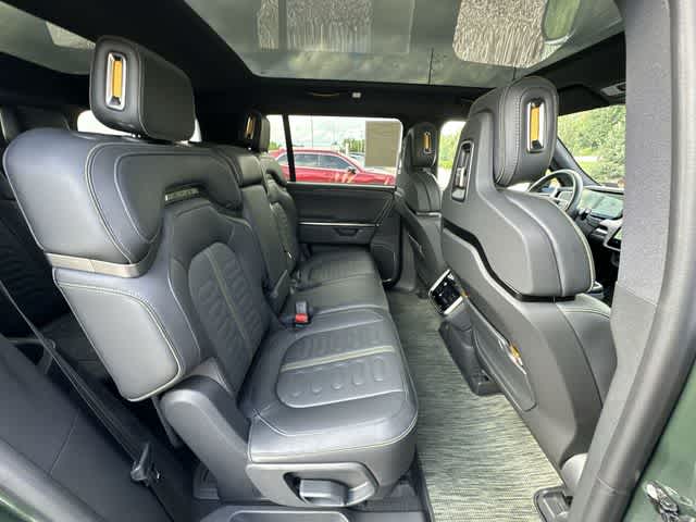 2026 Rivian R1S Dual Motor Large Pack