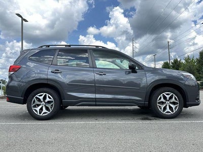 2024 Subaru Forester Premium