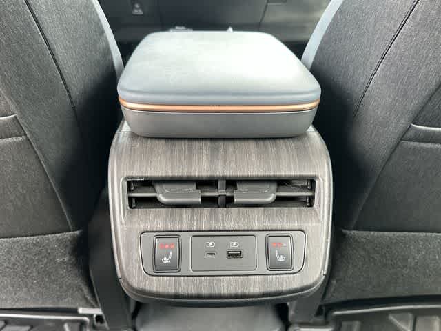 2024 Nissan ARIYA PLATINUM+