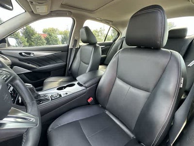 2023 INFINITI Q50 LUXE