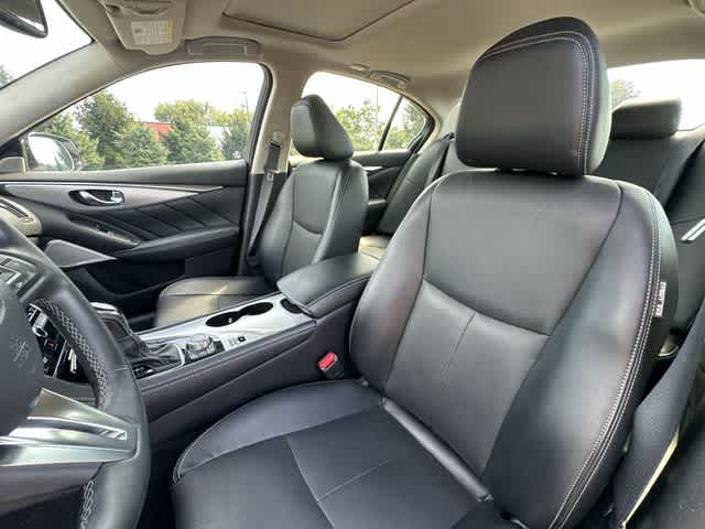 2023 INFINITI Q50 LUXE