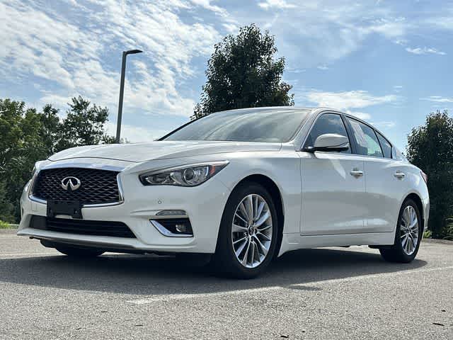 2023 INFINITI Q50 LUXE
