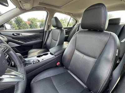 2023 INFINITI Q50 LUXE