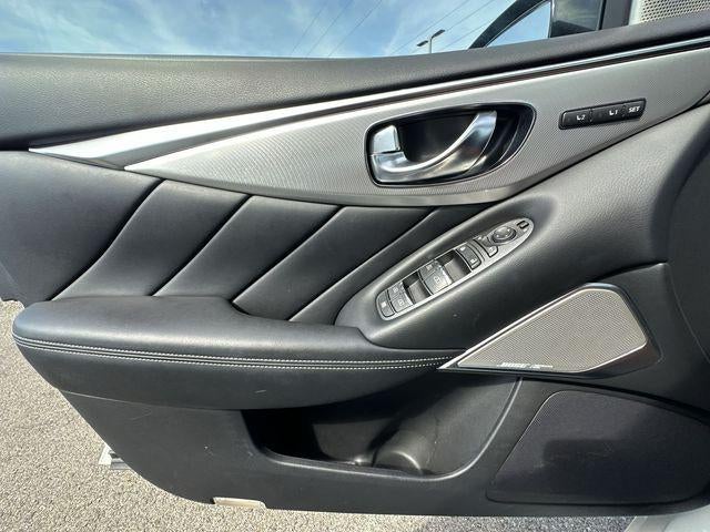 2023 INFINITI Q50 LUXE