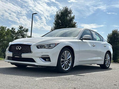 2023 INFINITI Q50 LUXE