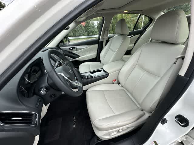 2023 INFINITI Q50 LUXE