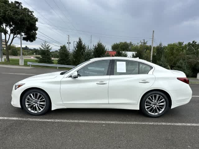 2023 INFINITI Q50 LUXE