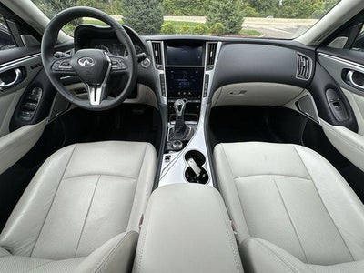2023 INFINITI Q50 LUXE
