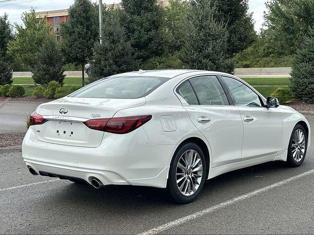 2023 INFINITI Q50 LUXE