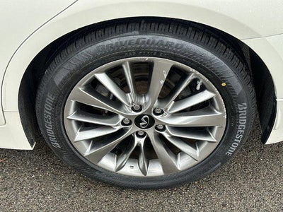 2023 INFINITI Q50 LUXE