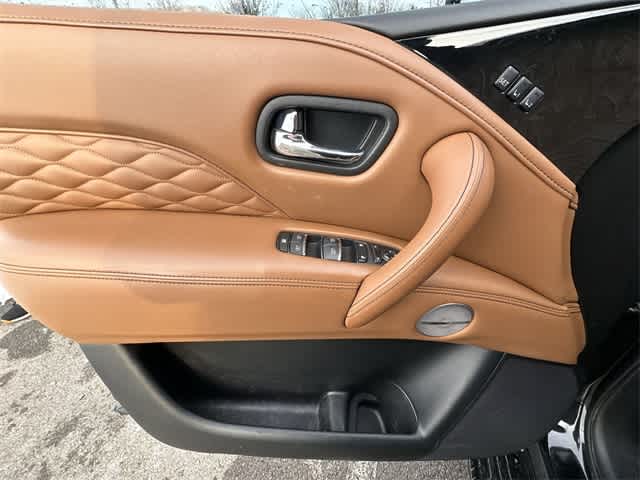 2024 INFINITI QX80 SENSORY