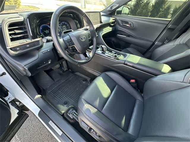 2025 Toyota Crown Platinum