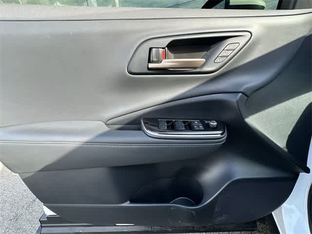 2025 Toyota Crown Platinum