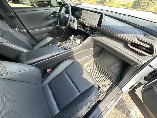 2025 Toyota Crown Platinum