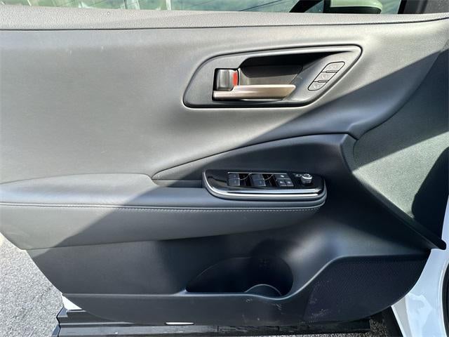 2025 Toyota Crown Platinum