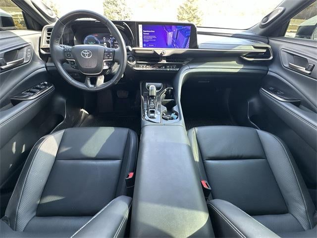 2025 Toyota Crown Platinum