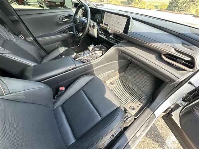 2025 Toyota Crown Platinum