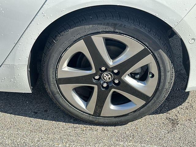 2019 Toyota Prius XLE